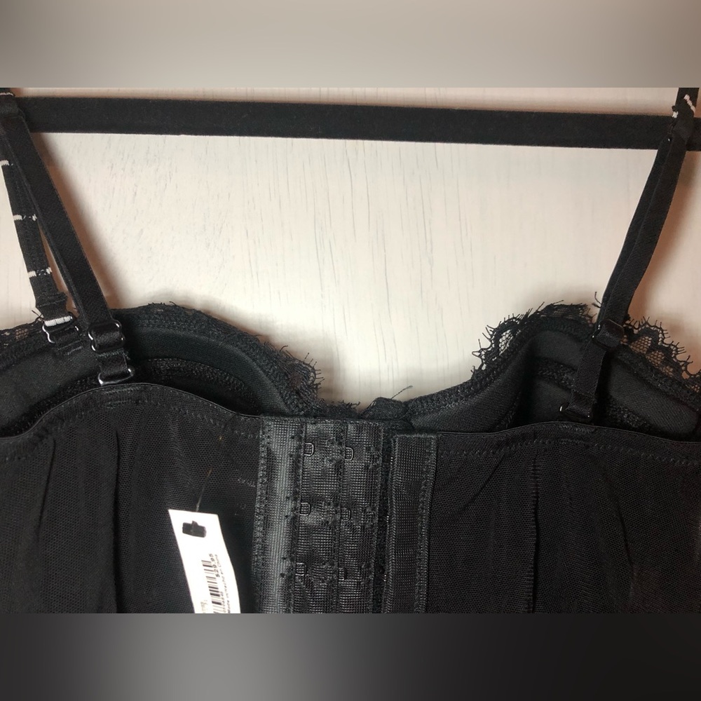 BNWT Dynamite Bustier Black and White Striped Crop Top - XS - Picture 5 of 10
